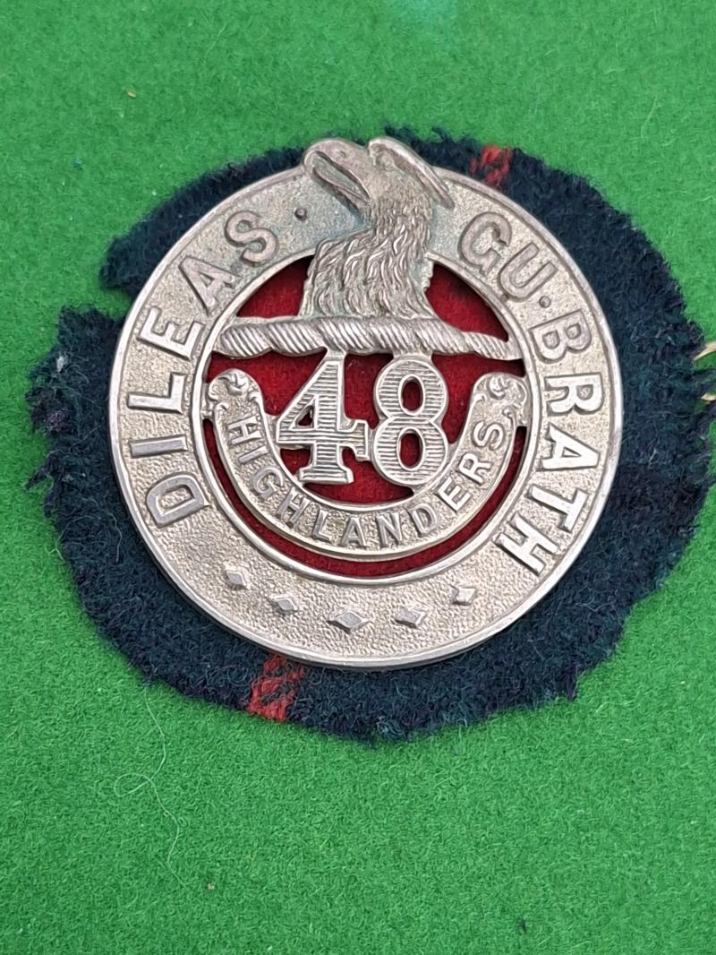 48th CANADIAN HIGHLANDERS CAP BADGE