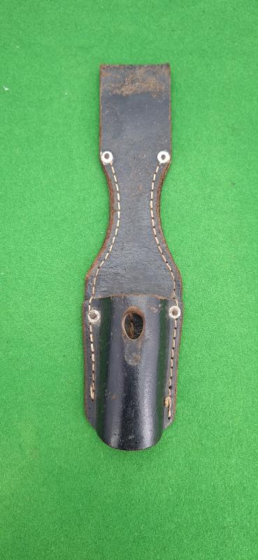 K98  LEATHER BAYONET FROG 1943