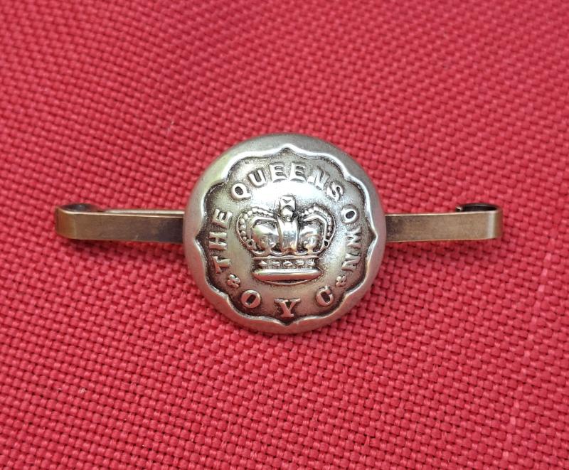 VICTORIAN QUEENS OWN YORKSHIRE CAVALRY SWEET HEART BADGE