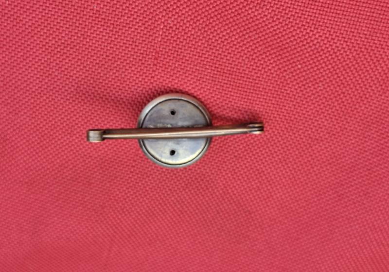 VICTORIAN QUEENS OWN YORKSHIRE CAVALRY SWEET HEART BADGE