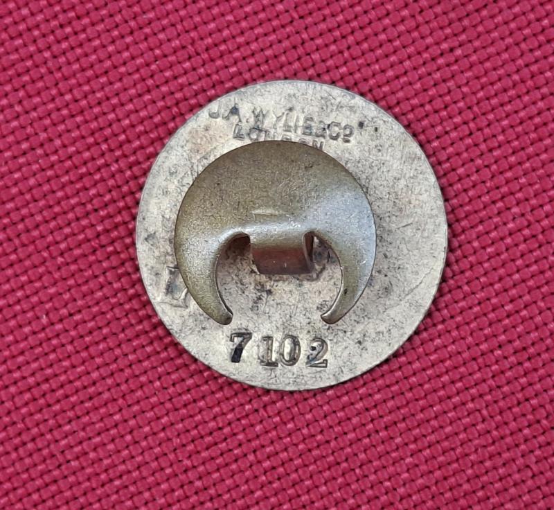 ON WAR SERVICE GREAT CENTRAL RAILWAYS BADGE