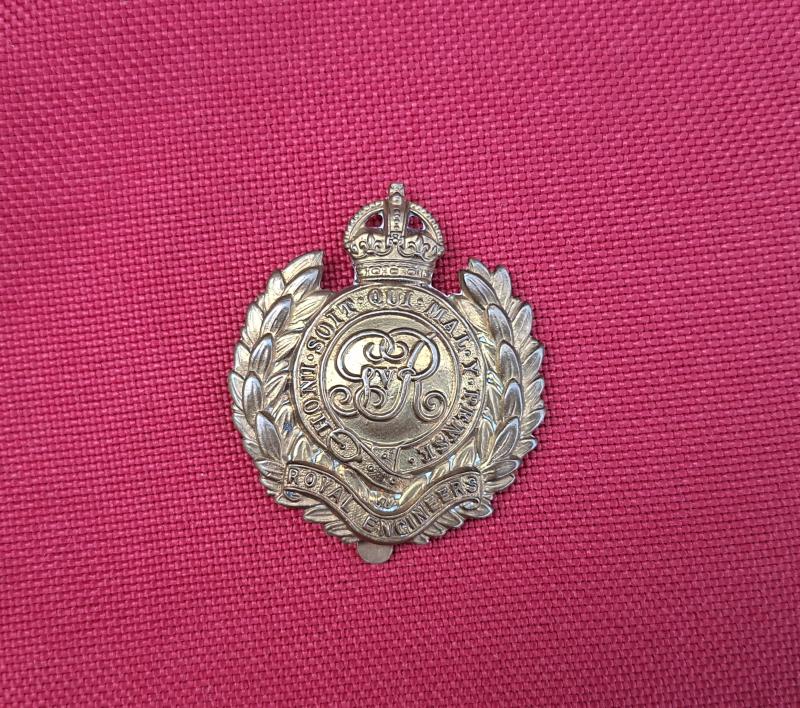 ROYAL ENGINNERS ALL BRASS ECONOMY CAP BADGE