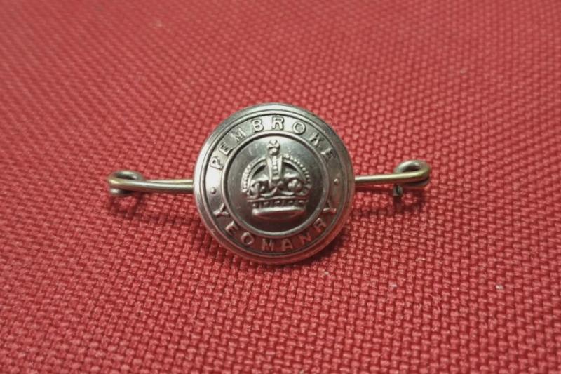 PENBROKE YEOMANRY SWEET HEART BADGE