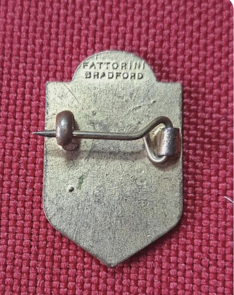 GREAT WAR BRADFORD COMFORTS FUND BADGE