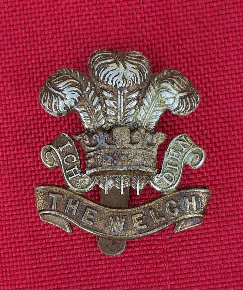WELCH REGIMENT CAP BADGE.
