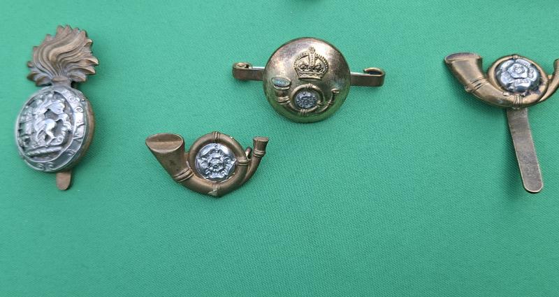 TYNESIDE SCOTTISH / K.O.Y.L.I INSIGNIA LOT