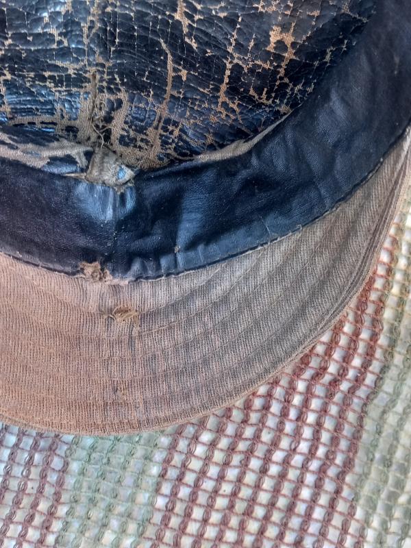 GREAT WAR PERIOD TRENCH CAP WITH PROVENANCE